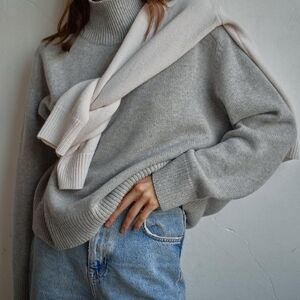 Women's Gray Turtleneck Wool Sweater